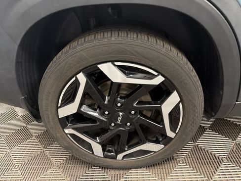 Certified 2024 Kia Seltos SX w/ SX Sunroof Package AWD/4WD image 31
