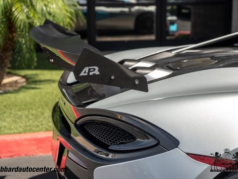 Used 2017 McLaren 570S Coupe RWD image 40