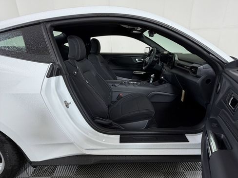 New 2026 Ford Mustang Coupe image 5