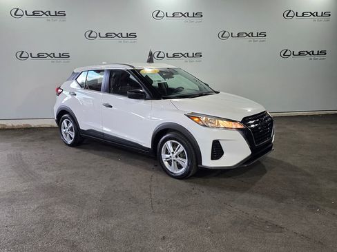 Used 2021 Nissan Kicks S image 3