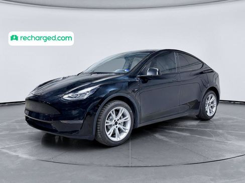 Used 2021 Tesla Model Y Long Range AWD/4WD image 1