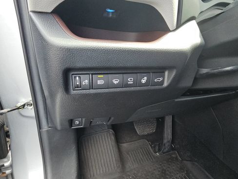Used 2022 Toyota RAV4 Limited AWD/4WD image 22