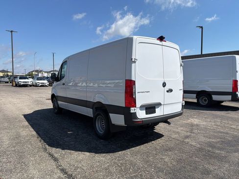 Used 2026 Mercedes-Benz Sprinter 4500 image 6