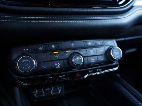 Used 2021 Dodge Durango SRT Hellcat w/ Black Package AWD/4WD image 29