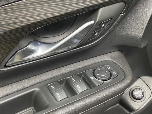 Used 2022 GMC Terrain SLE w/ Driver Convenience Package image 27