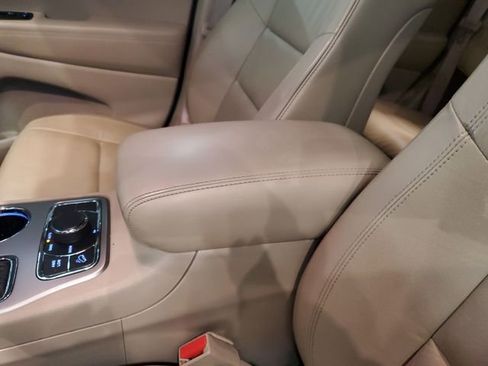 Used 2018 Jeep Grand Cherokee Limited w/ Trailer Tow Group IV image 27