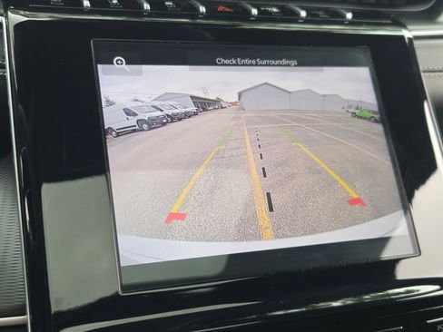Certified 2023 Jeep Grand Cherokee Altitude AWD/4WD image 3