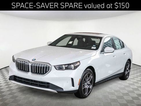 New 2026 BMW 530i image 3