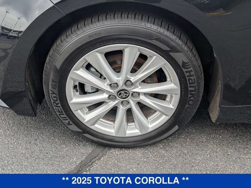 Used 2025 Toyota Corolla LE w/ LE Premium Package FWD image 10