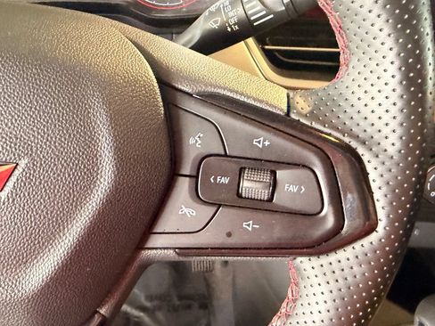 Used 2024 Chevrolet Trax RS w/ Driver Confidence Package FWD image 19