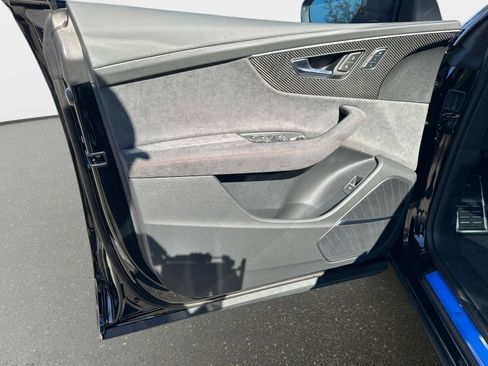 New 2026 Audi RS Q8 performance image 17