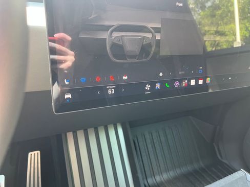 Used 2024 Tesla Cybertruck Cyberbeast AWD/4WD image 28