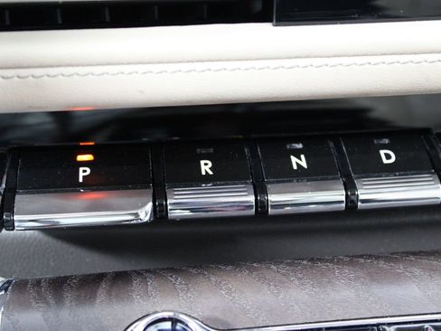 Used 2022 Lincoln Aviator Reserve w/ Elements Package Plus image 32