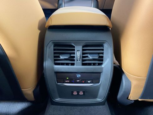 New 2026 BMW 330i Sedan w/ Convenience Package image 29