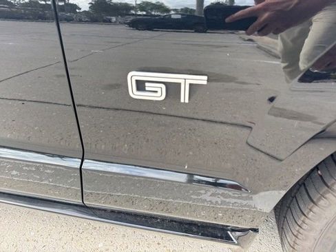 Used 2006 Ford Mustang GT Premium image 4