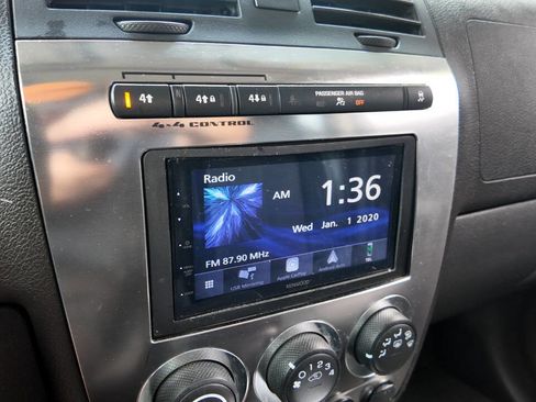 Used 2006 HUMMER H3 w/ Chrome Appearance Package image 14