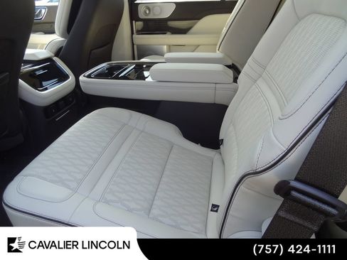 Used 2023 Lincoln Navigator Black Label AWD/4WD image 12