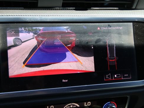 Used 2021 Audi Q3 2.0T Premium Plus w/ Premium Plus Package image 4