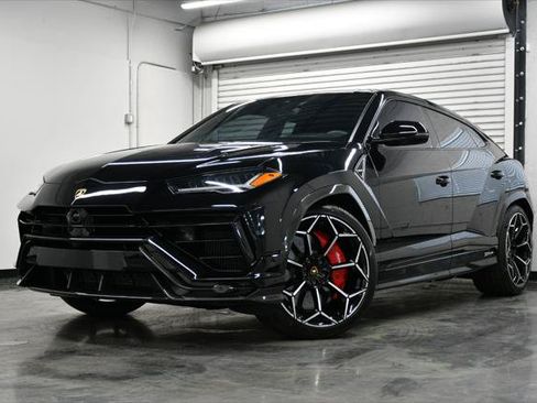 Used 2024 Lamborghini Urus Performante AWD/4WD image 1