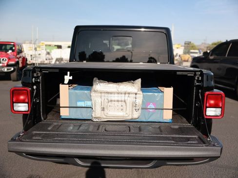 New 2026 Jeep Gladiator Sport AWD/4WD image 33