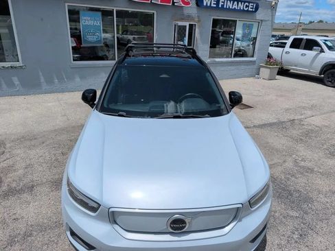 Used 2021 Volvo XC40 P8 Recharge w/ Advanced Package AWD/4WD image 12