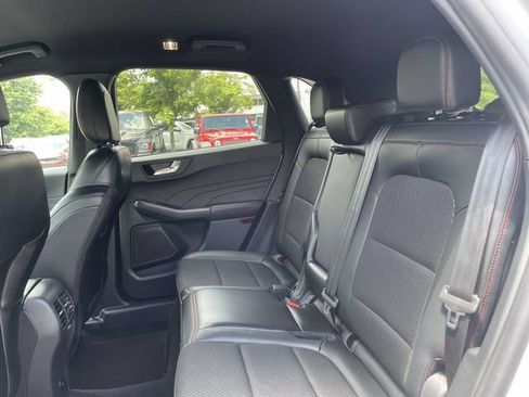 Certified 2025 Ford Escape ST-Line w/ Tech Pack #1 AWD/4WD image 17