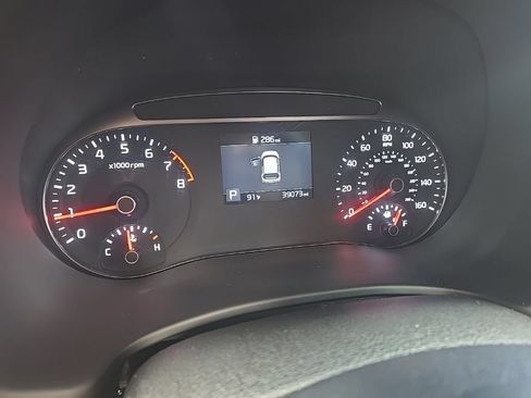 Used 2022 Kia Soul LX w/ Technology Package FWD image 18