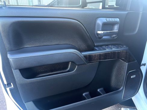 Used 2015 GMC Sierra 3500 Denali w/ Duramax Plus Package image 10