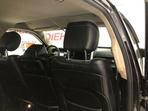 Used 2019 RAM 1500 Laramie w/ Trailer Tow Group image 8
