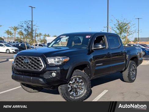 Used 2021 Toyota Tacoma TRD Off-Road w/ Technology Package image 1