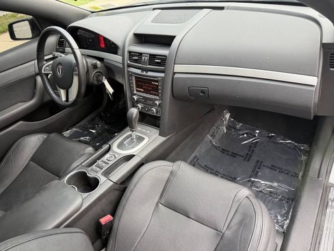 Used 2009 Pontiac G8 w/ Premium Package RWD image 8