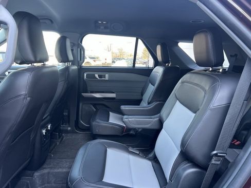 Used 2023 Ford Explorer XLT w/ Equipment Group 202A image 17