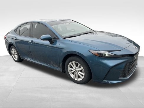 Certified 2025 Toyota Camry LE image 8