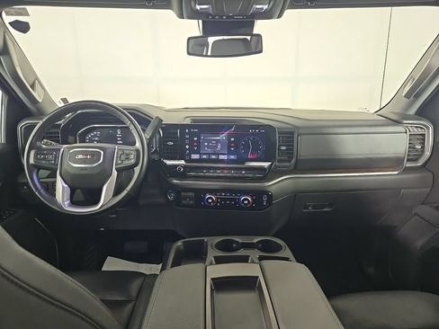 Used 2025 GMC Sierra 1500 SLT RWD image 9