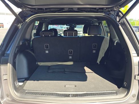 Used 2023 Jeep Grand Cherokee Altitude RWD image 14