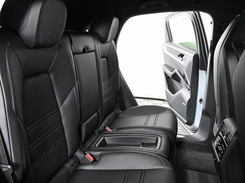 Certified 2026 Porsche Cayenne Coupe AWD/4WD image 23