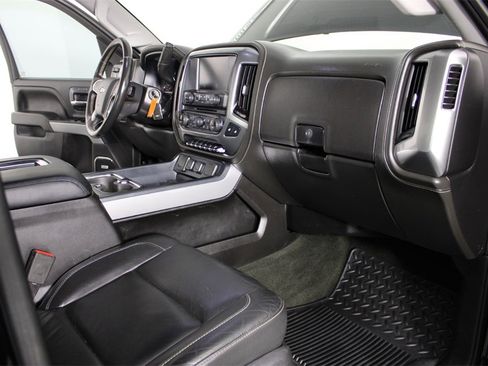 Used 2017 Chevrolet Silverado 2500 LTZ image 37