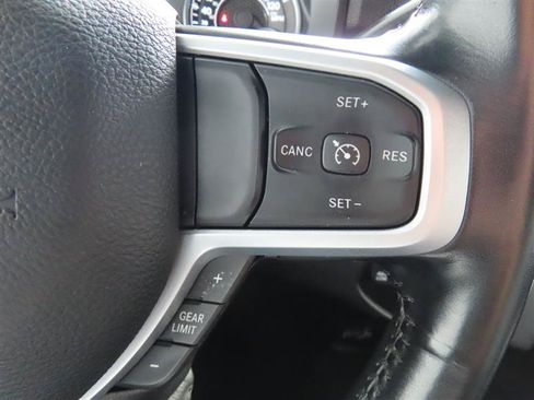 Used 2024 RAM 2500 Big Horn w/ Off Road Package AWD/4WD image 21