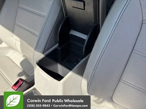 Used 2018 Volkswagen Passat 2.0T SE w/ SE Lighting Package FWD image 23