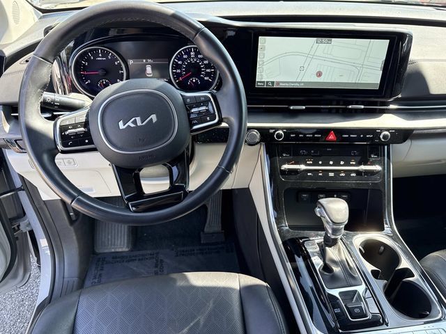 Used 2024 Kia Carnival EX FWD image 15