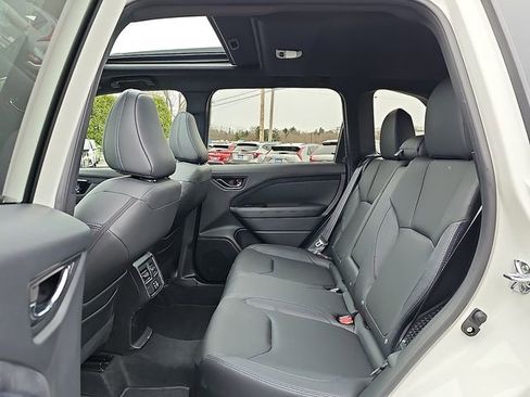 Used 2025 Subaru Forester Limited image 10
