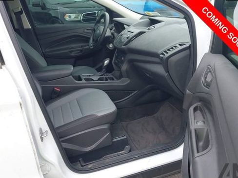 Used 2018 Ford Escape S FWD image 5