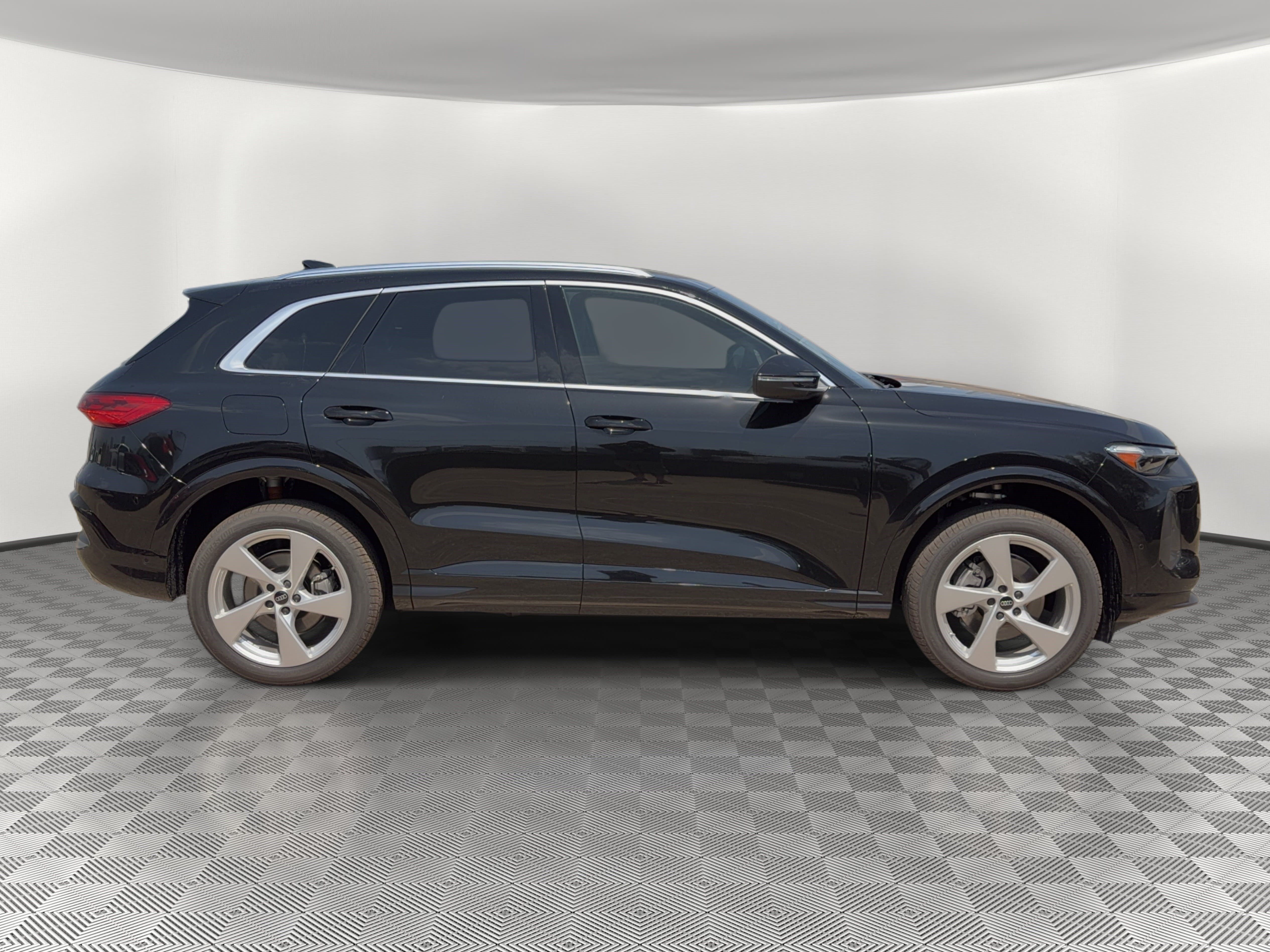 New 2026 Audi Q5 Premium Plus AWD/4WD image 8