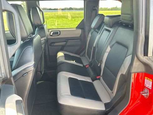 Used 2024 Ford Bronco Wildtrak image 22