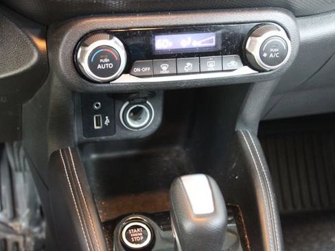 Used 2019 Nissan Kicks SV FWD image 20
