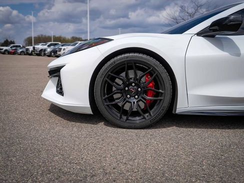 Used 2024 Chevrolet Corvette Z06 RWD image 14