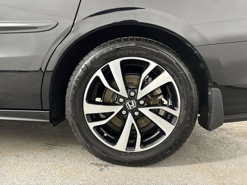 Used 2018 Honda Odyssey Elite image 5
