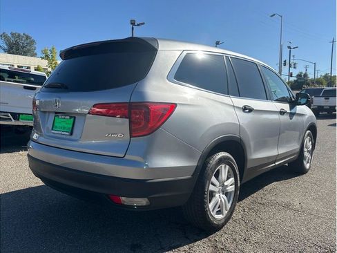 Used 2017 Honda Pilot LX image 8