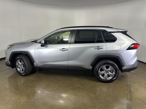 Used 2025 Toyota RAV4 XLE w/ Convenience Package AWD/4WD image 14