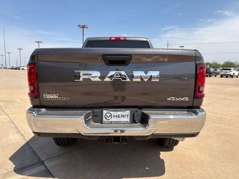 New 2025 RAM 2500 Big Horn AWD/4WD image 20